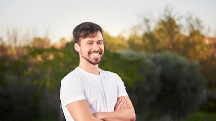 Alex Alcaide