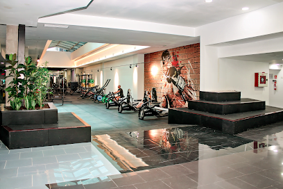 Zagros Sports Puerta de Europa