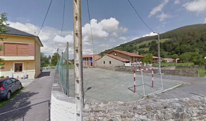 Pista deportiva de Lloreda