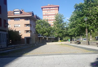 Julio Roca jarduera fisiko egokiturako zentroa / Centro de actividad física adaptada Julio Roca